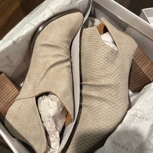 REPORT Footwear | Taupe Tonya Ankle Boot - Women Brand New